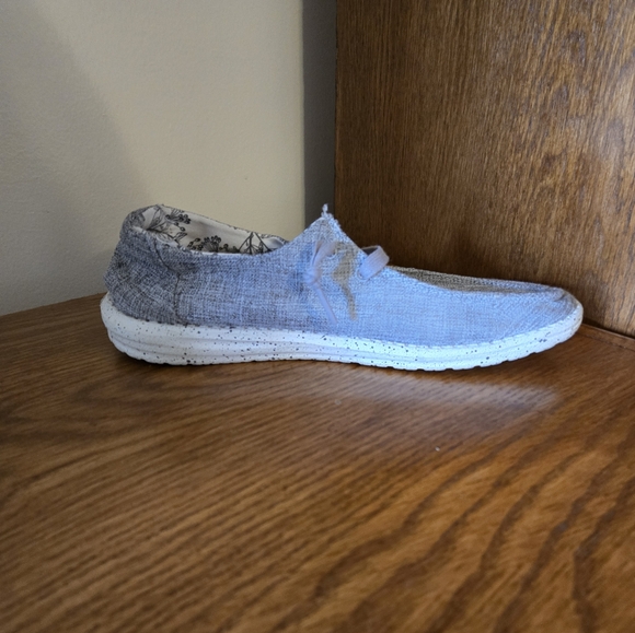 Women's Hey Dude grey Wendy shoes size 8 in very good condition - Picture 6 of 9